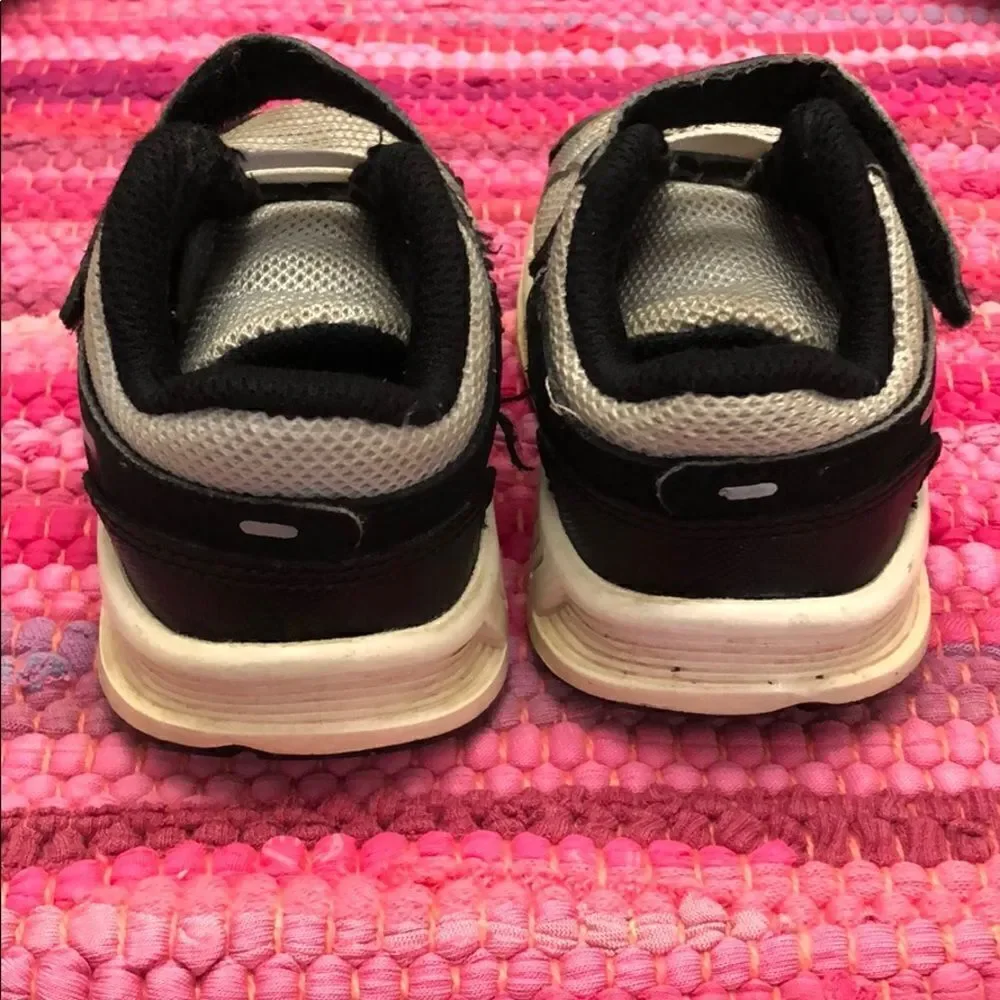 Nike infant shoes 👟